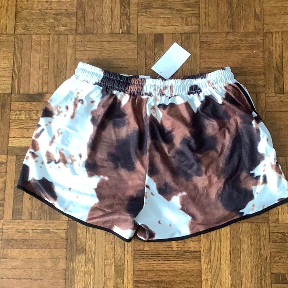Cow print shorts - Picture 3 of 5